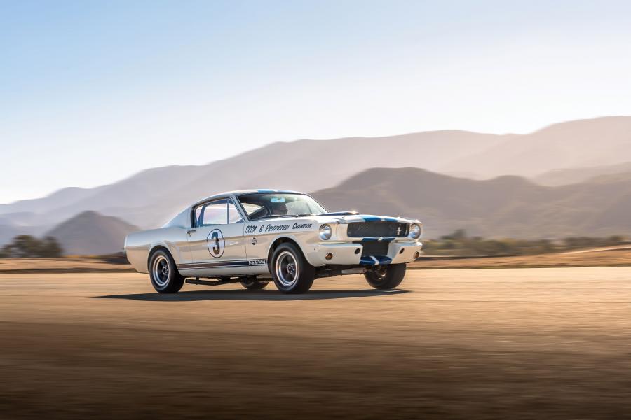  Shelby GT350R (5R213) 1965 года  (фото 17 из 29)